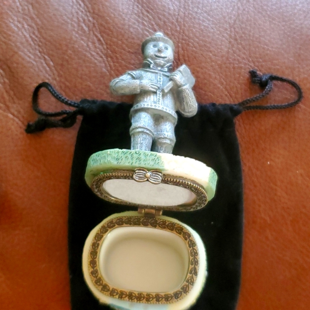Vintage Wizard of Oz Tin man hinged Trinket box